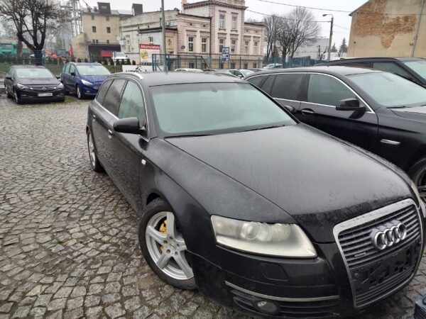 AUDI A6 Avant (4F5