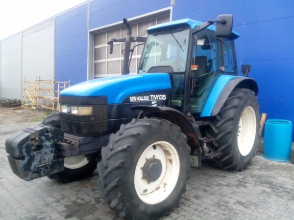 Ciagnik New Holland TM 135 2002r z pneumatyką