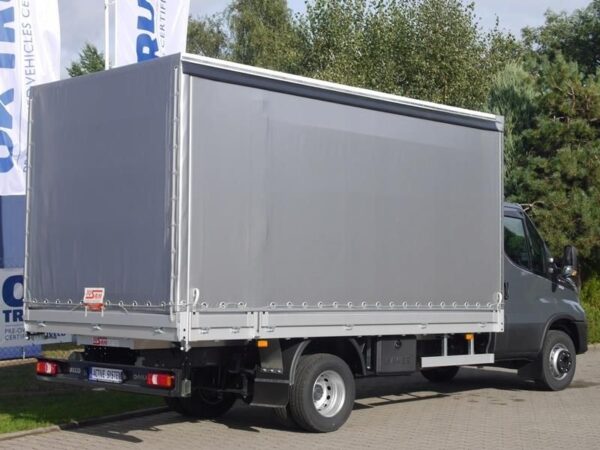 Iveco Daily 70C21A8 skrzynia plandeka firana 4