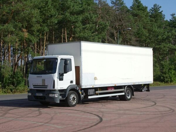Iveco EUROCARGO 120E18 Książka serwisowa