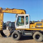 Liebherr A900B