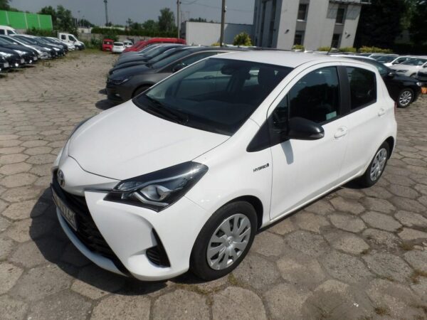 Toyota Yaris Hybrid 100 Active Hatchback DW9V764